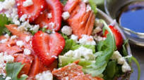 Spinach Salad with Salmon, Strawberries and Walnuts Spinach Salad with Salmon, Strawberries and Walnuts
