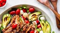 Grilled Chicken Caprese Salad (Paleo) Grilled Chicken Caprese Salad (Paleo)