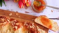 Hefezopf – Braided sweet bread (+video) Hefezopf – Braided sweet bread (+video)