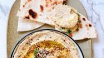Echte hummus maak je zó (op basis van kikkererwtenvocht) Echte hummus maak je zó (op basis van kikkererwtenvocht)