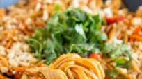 Spicy Thai Noodles with Chicken Spicy Thai Noodles with Chicken
