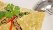 Stuffed Omelette ไข่ยัดไส้ (kai yud sai) Stuffed Omelette ไข่ยัดไส้ (kai yud sai)