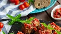 Bruschetta mit Tomaten -Bruschetta al Pomodoro Bruschetta mit Tomaten -Bruschetta al Pomodoro
