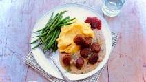 Swedish Beyond Meat-balls with Mash and Green Beans Swedish Beyond Meat-balls with Mash and Green Beans