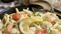 Seafood Pasta with Shrimp and Scallops (and Garlic!) Seafood Pasta with Shrimp and Scallops (and Garlic!)