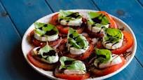 Caprese Salad with Balsamic Reduction