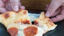 Low-Carb Stuffed Crust Pizza Low-Carb Stuffed Crust Pizza