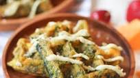 BLW Cheesy Spinach Egg Waffles BLW Cheesy Spinach Egg Waffles
