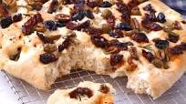 Sun-dried tomato and olive focaccia recipe Sun-dried tomato and olive focaccia recipe