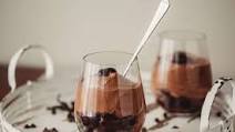 Chocolate Cherry Yogurt Bowl | THM E Chocolate Cherry Yogurt Bowl | THM E