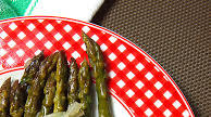 Asparagus with onion and white wine Asparagus with onion and white wine