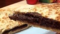 Focaccia alla Nutella in padella (notare la rima) Focaccia alla Nutella in padella (notare la rima)