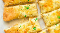 Cheesy Garlic Breadsticks (No yeast!) Cheesy Garlic Breadsticks (No yeast!)