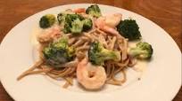 Healthier Alfredo Sauce with Shrimp and Broccoli Healthier Alfredo Sauce with Shrimp and Broccoli