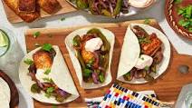 Crispy Cheese and Veggie Fajitas with Hot Sauce Crema Crispy Cheese and Veggie Fajitas with Hot Sauce Crema