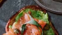Smoked Salmon & Avocado Toasts Smoked Salmon & Avocado Toasts