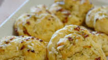 Easy Garlic Knots Easy Garlic Knots