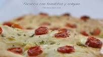 Focaccia con tomatitos y orégano Focaccia con tomatitos y orégano