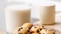 6-Ingredient Almond Flour Chocolate Chip Protein Cookies 6-Ingredient Almond Flour Chocolate Chip Protein Cookies
