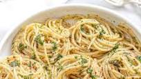 Garlic and Oil Pasta (Spaghetti Aglio e Olio) Garlic and Oil Pasta (Spaghetti Aglio e Olio)