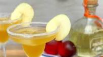 Apple Pie Margarita Recipe (With Apple Cider) Apple Pie Margarita Recipe (With Apple Cider)