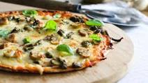 Low-Calorie Mushroom & Pesto Pizza Low-Calorie Mushroom & Pesto Pizza