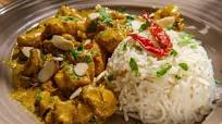 Creamy chicken korma with almonds Creamy chicken korma with almonds
