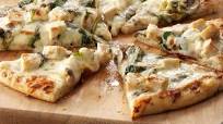 Rich Chicken Alfredo Pizza Rich Chicken Alfredo Pizza