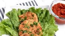 Mediterranean Salmon Patties with Roasted Red Pepper Sauce Mediterranean Salmon Patties with Roasted Red Pepper Sauce