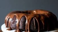 Paleo Chocolate Bundt Cake with Peppermint Ganache Paleo Chocolate Bundt Cake with Peppermint Ganache