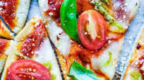 Easy Margherita Pizza Recipe: 15 Minute Naan Pizza Easy Margherita Pizza Recipe: 15 Minute Naan Pizza
