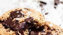 Paleo Chocolate Chunk Cookies Paleo Chocolate Chunk Cookies