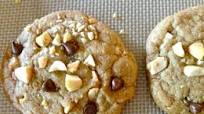 Weight Watchers Chocolate Chip Cookies with Salted Peanuts Weight Watchers Chocolate Chip Cookies with Salted Peanuts