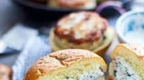 Spanakopita Stuffed Chicken Burgers with Tzatziki Spanakopita Stuffed Chicken Burgers with Tzatziki