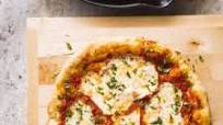 Cast-Iron Skillet Pizza Margherita Cast-Iron Skillet Pizza Margherita