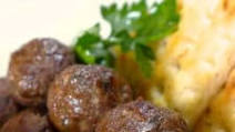 Greek Meatballs recipe (Keftedes/ Keftethes) Greek Meatballs recipe (Keftedes/ Keftethes)