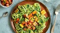 Palak-Paneer-Pasta mit Tomaten-Minze-Chutney Palak-Paneer-Pasta mit Tomaten-Minze-Chutney