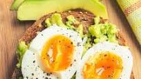 Tostada de aguacate y huevo Tostada de aguacate y huevo