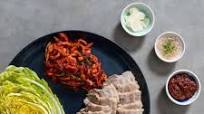 Bossam (Korean Boiled-Pork Wraps) Bossam (Korean Boiled-Pork Wraps)