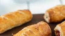 Turkey, Stuffing and Cranberry Sausage Rolls Turkey, Stuffing and Cranberry Sausage Rolls