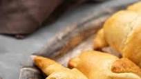 Cheese and ground beef crescent rolls Cheese and ground beef crescent rolls