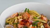 Pesto Salmon Pasta with Garlic Chips Pesto Salmon Pasta with Garlic Chips