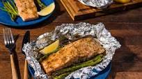 Grilled Salmon & Asparagus Foil Packets Grilled Salmon & Asparagus Foil Packets
