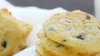 LOW CARB CHOCOLATE CHIP COOKIES LOW CARB CHOCOLATE CHIP COOKIES