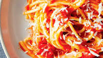 Spaghetti al Pomodoro Spaghetti al Pomodoro