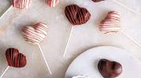 Chocolate-covered strawberry heart pops Chocolate-covered strawberry heart pops