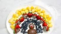 THANKSGIVING FRUIT PLATTER THANKSGIVING FRUIT PLATTER