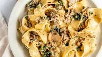 One Pot Cheesy Mushroom Spinach Beef Pasta One Pot Cheesy Mushroom Spinach Beef Pasta