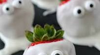 Chocolate Covered Strawberry Ghosts Chocolate Covered Strawberry Ghosts