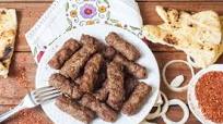 Balkan Food: An Easy Bosnian Ćevapi Recipe To Make At Home - Chasing the Donkey Balkan Food: An Easy Bosnian Ćevapi Recipe To Make At Home - Chasing the Donkey